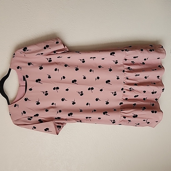 Ann Taylor Dresses & Skirts - EUC Ann Taylor Pink Floral Dress Size M